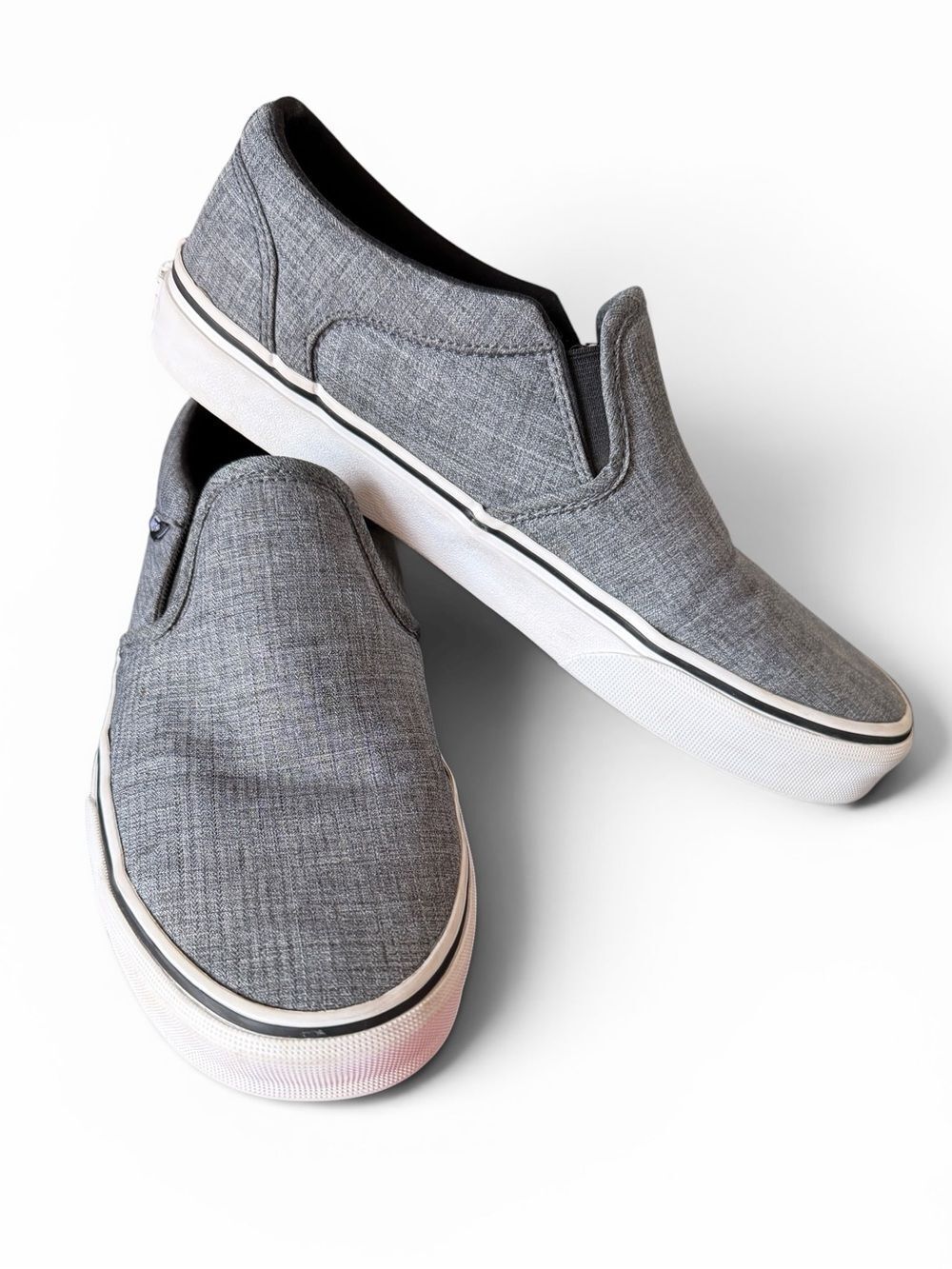 Vans Slip-On Casual Sneakers in Gray M7.5W9